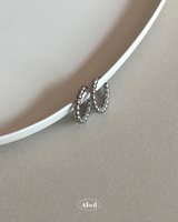 ドットシルバーピアス