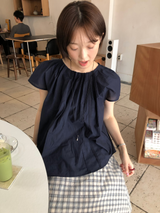 シルキーピンタックブラウス