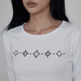 C スクエア スタッズ スリムフィット Tシャツ ホワイト