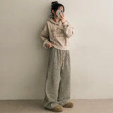 シュッダ刺繍フーディ