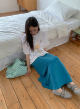 クオン プリント ルーズフィット ショートスリーブ Tシャツ