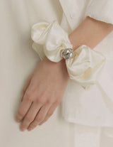 26SS★ Plump Twist Satin Scrunchie