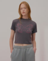 テキストバタフライクロップTシャツ-CHARCOAL