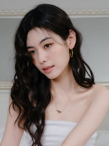 RV- Classic Oval Hoop Earrings_L _Gold