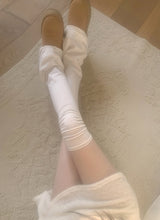 Donna Loose Fit Long Socks (White)