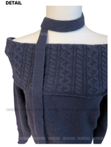 Mooding off-shoulder twisted choker knitwear