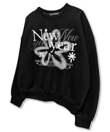 New Year グラフィックスウェットシャツ_ブラック