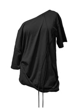 ティルトオフショルダートップ . ブラック