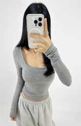 (WITH VOLUME PADS/BASIC ITEM/COMFORT & STRETCH GUARANTEED❤) 3 COLORS ベーシックストレッチセミクロップドUネックTシャツ
