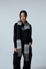EEERRR Stripe brushed wool knit muffler (Black)