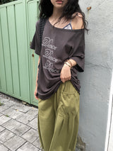 スタッズオフショルダーTシャツ