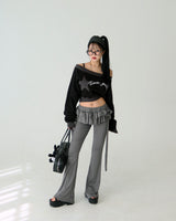Star patch off-shoulder cropped sweatshirt