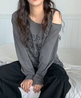 Yuto One Off-Shoulder T-Shirt