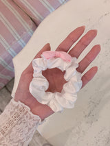 princess ribbon shushu (hair scrunchie) - white