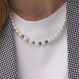 a pearl necklace_CLEF TRIM PEARL NEC