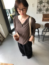 Button henley neck knit