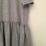 ラッフルTシャツ