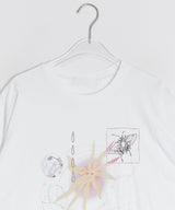 クオン プリント ルーズフィット ショートスリーブ Tシャツ