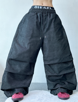 ステッチングポイントパラシュートデニムパンツ🖤
