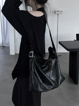 two-eyelet スクエアショルダーバッグ