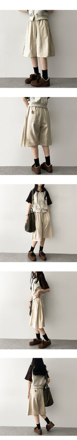 Eiki Side Pintuck Pocket Tab Banding Shorts
