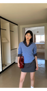 Twisted V-neck long-sleeved knitwear