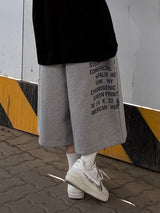 one-pocket lettering bermuda pants