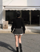[BELLIDE MADE] Metallic charm V-neck cardigan with tie