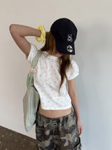 フラワーシャーリングクロップTシャツ