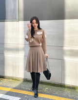 Elu Boucle Flower Lettering Embroidery Knit