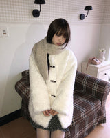 ボハファジーフェイクファーハイネックトグルミディコート