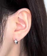 ホワイトクロスキュービックピアス