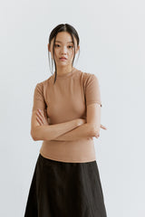バックラベルスリムTシャツ