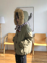 25FW★ [BAONHAUS] Temdi Stripe Pom-Pom Muffler