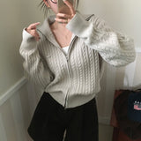 [BELLIDE MADE] Cable knit zip-up with pendant