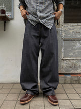Node single-pleat raw denim jeans