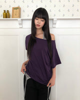 Dekil Off-Shoulder Short-Sleeve T-Shirt