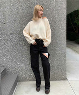 ショルダーオープンニット