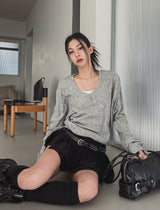 [wool 20%] ポールボタンディテールVネックニット
