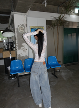 バックポケットワイドジーンズ