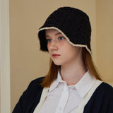 Triple Cable Knit Bucket Hat (Black)