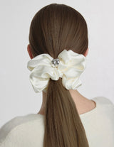 26SS★ Plump Twist Satin Scrunchie