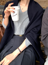 Clent Rain V-neck Knit / 2 colors