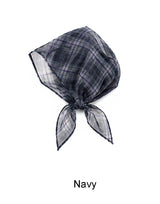 Two-run see-through check scarf