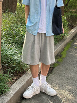 Lur One tuck Bermuda pants