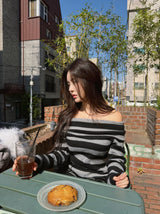 Star Stripe Off-Shoulder Long Sleeve Knitwear