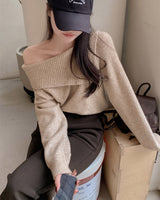 Off-shoulder knit