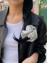Metal hair scrunch