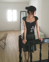 Jerin Dot Ribbon Patch Short-Sleeved T-shirt