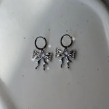 [IZNA Coco Piercing] Melting Ribbon Huggies Piercing - Silver Color